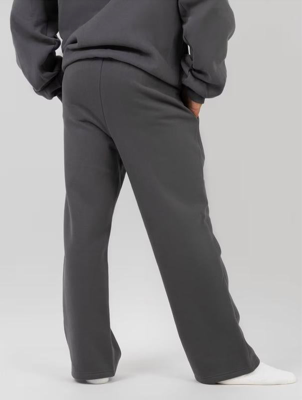 Elevate Your Comfort with Comfrt's Signature Straight Leg Sweatpants